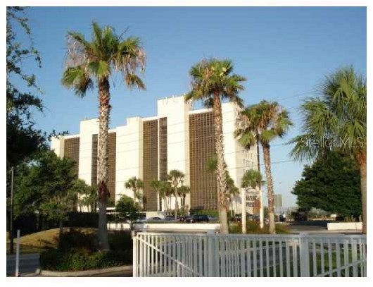 900 Gulf Blvd 405